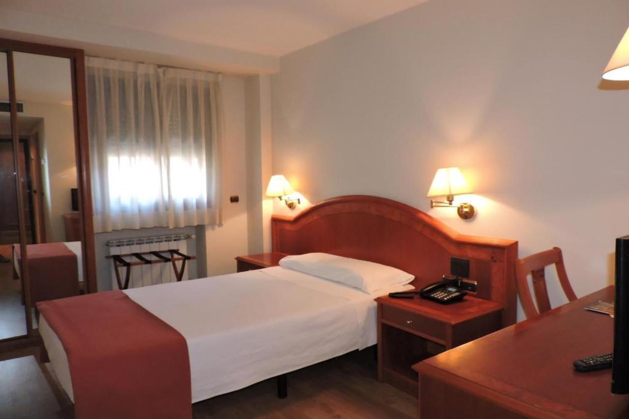 Hotel El Nogal バリャドリド エクステリア 写真