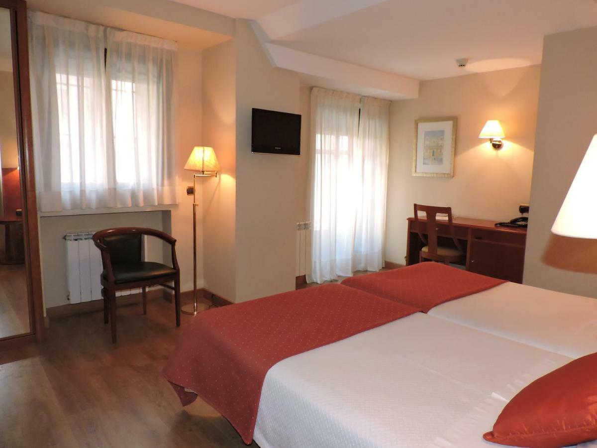 Hotel El Nogal バリャドリド エクステリア 写真