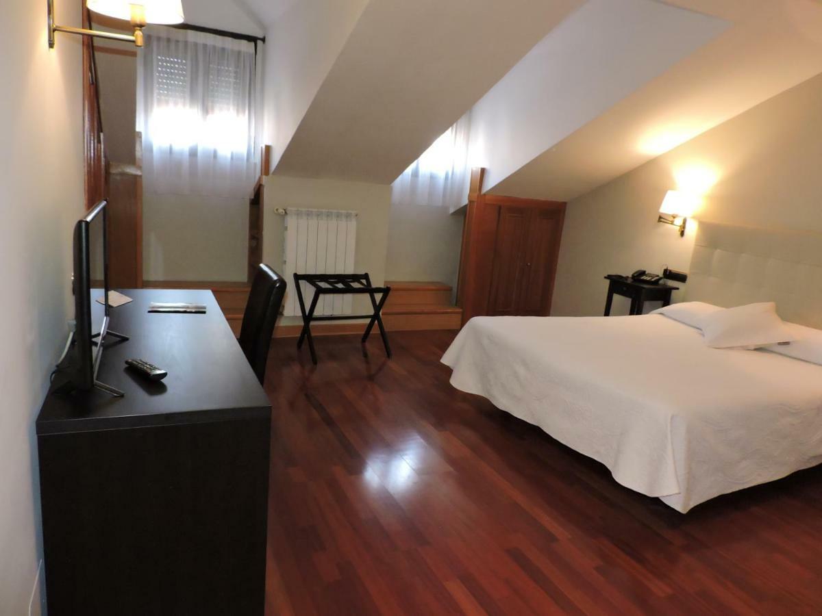 Hotel El Nogal バリャドリド エクステリア 写真